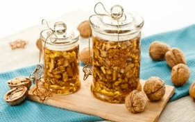 Dugos ug Walnuts